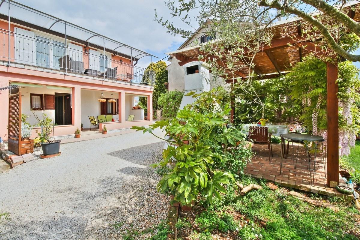 Lorena Apartments Umag Bagian luar foto