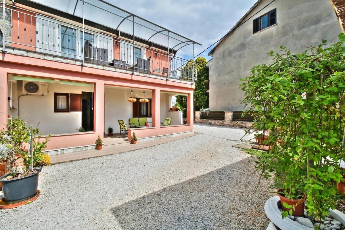 Lorena Apartments Umag Bagian luar foto